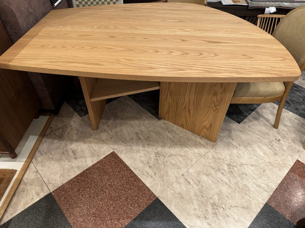 土井木工・コンパクトサイズの変形テーブル