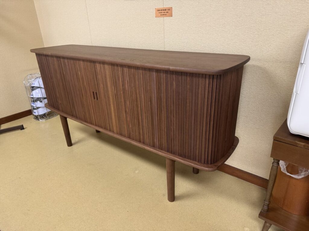 日進木工・OVIサイドボード納品