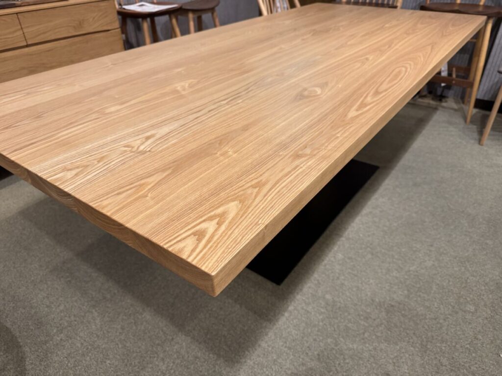 柏木工・オーダーテーブルPROTEA・センター脚