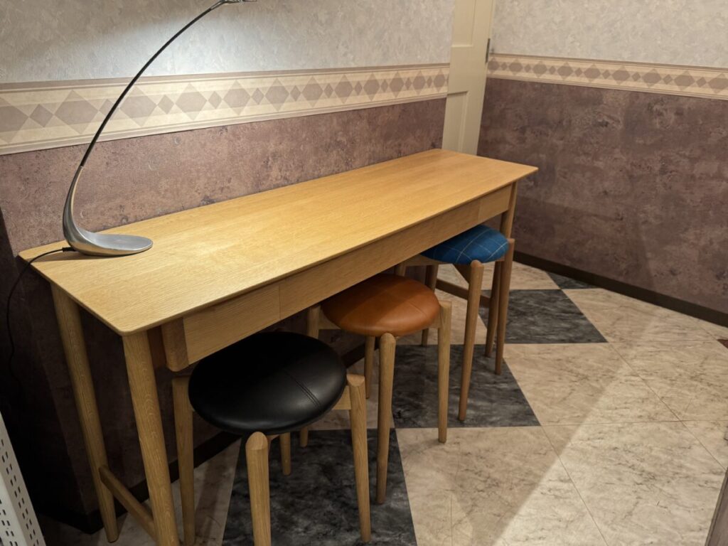 【住賓館30周年感謝セール】日進木工・ホワイトウッドデスクWOD-1726