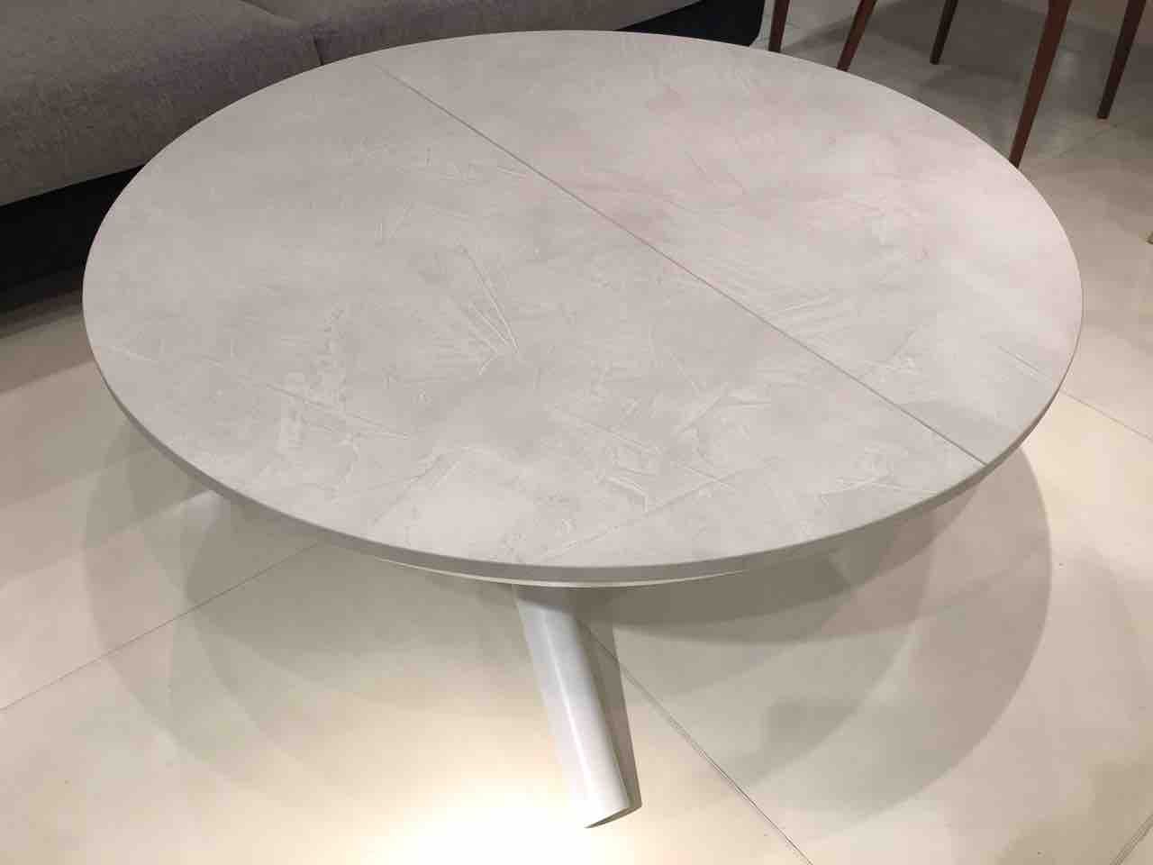 イタリアメーカー【OZZIO】の昇降式テーブル